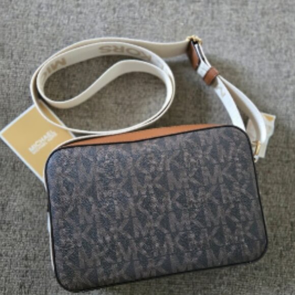 Michael Kors Jet Set MAEVE MRSP 298!!! NWT - Picture 5 of 11